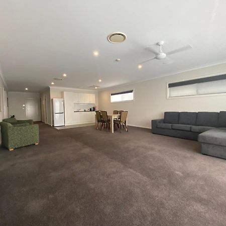 Timbertown Motel Wauchope Bagian luar foto