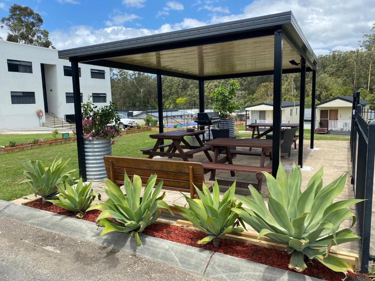 Timbertown Motel Wauchope Bagian luar foto