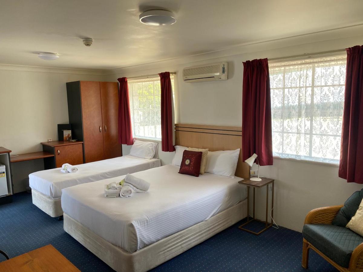 Timbertown Motel Wauchope Ruang foto
